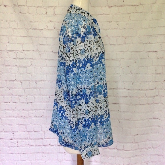Blair Blue and White Floral Long Sleeve Button Down Sheer Top - Size Large - Picture 4 of 7